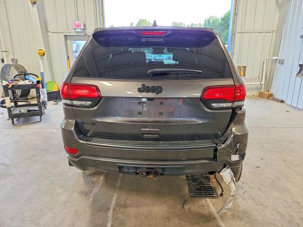 2020 JEEP GRAND CHEROKEE Laredo