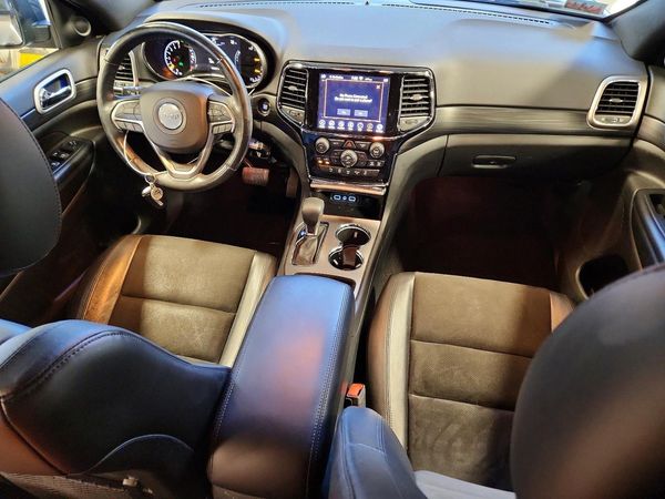 2020 JEEP GRAND CHEROKEE Laredo