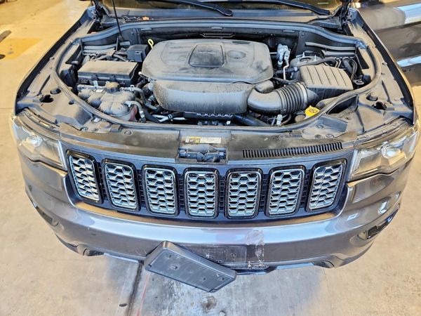 2020 JEEP GRAND CHEROKEE Laredo