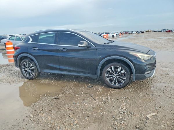 2018 INFINITI QX30