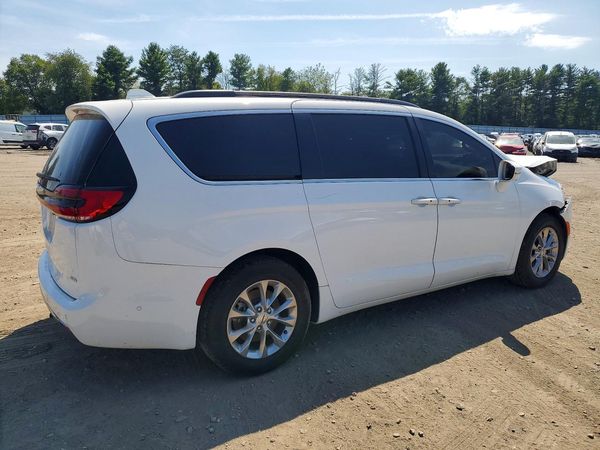 2022 CHRYSLER PACIFICA