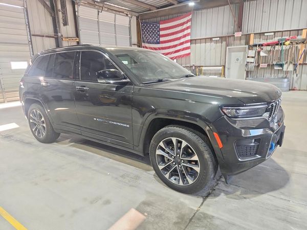 2023 JEEP GRAND CHEROKEE