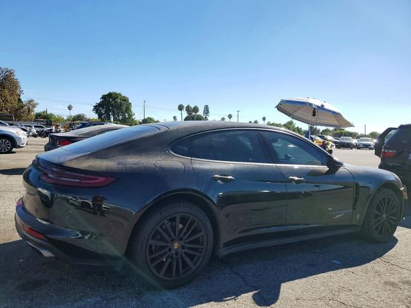 2017 PORSCHE PANAMERA