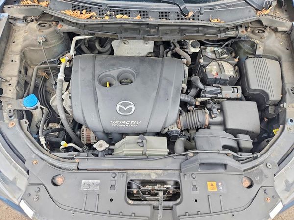 2015 MAZDA CX-5 Touring/GS — Engine bay