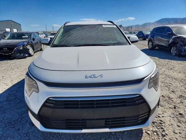 2023 KIA NIRO