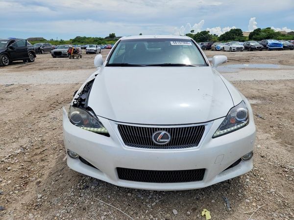2013 LEXUS IS