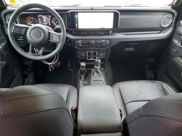 2025 JEEP GLADIATOR