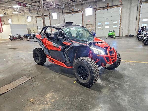 2022 CAN-AM MAVERICK