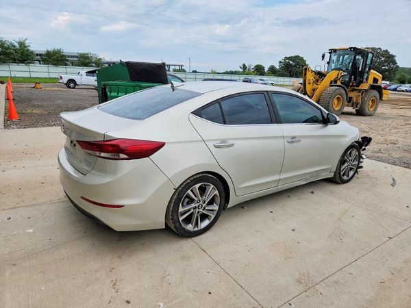 2017 HYUNDAI ELANTRA