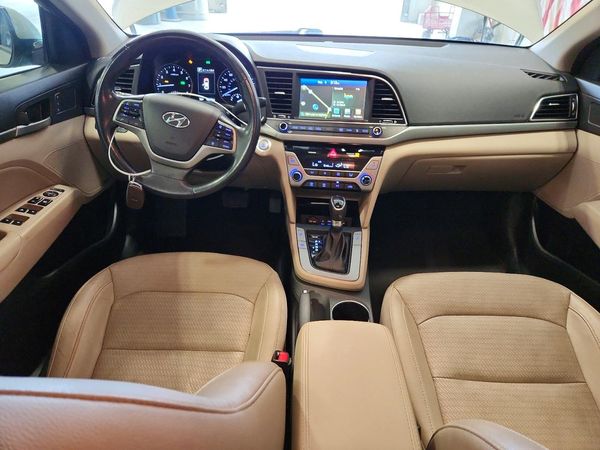 2017 HYUNDAI ELANTRA