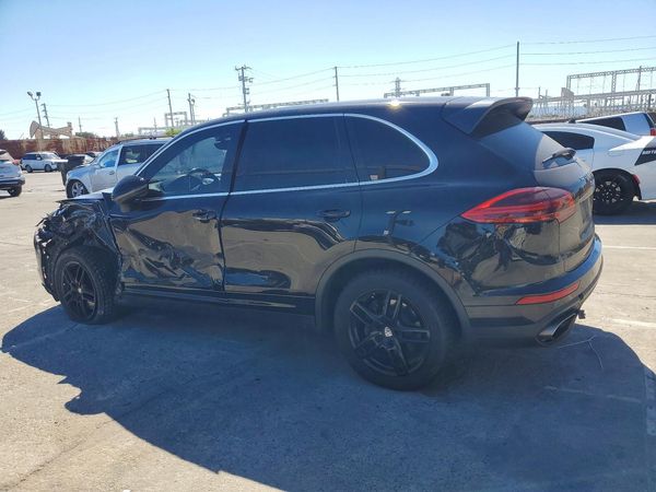 2016 PORSCHE CAYENNE