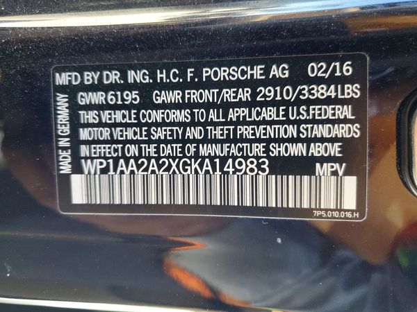 2016 PORSCHE CAYENNE