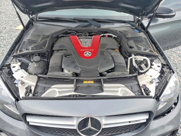 2020 MERCEDES-BENZ C — Engine bay