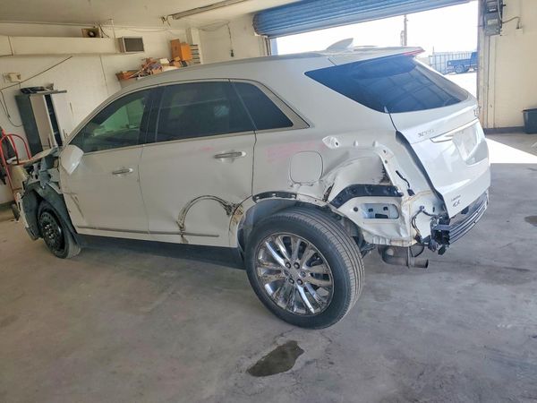 2018 CADILLAC XT5 Platinum