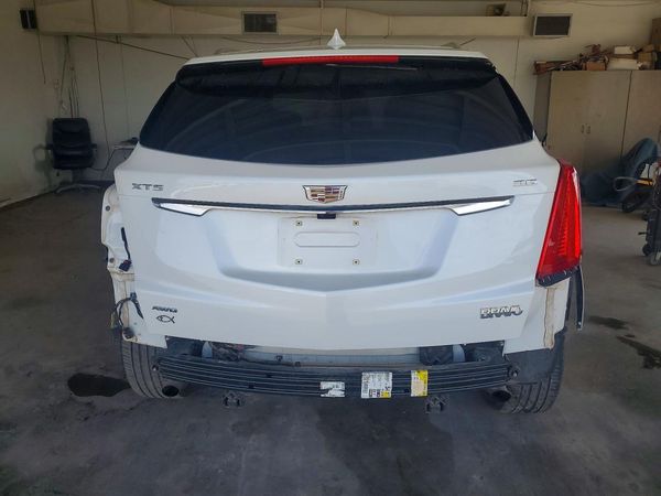 2018 CADILLAC XT5 Platinum