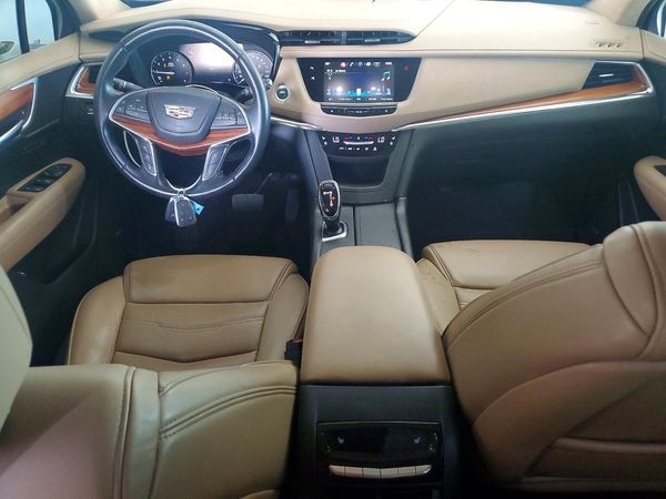 2018 CADILLAC XT5 Platinum