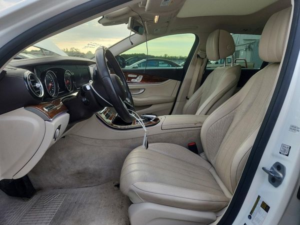 2019 MERCEDES-BENZ E — DENT