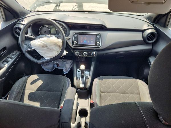 2019 NISSAN KICKS