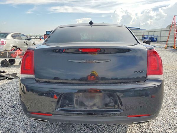 2021 CHRYSLER 300
