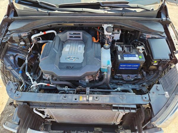 2019 HYUNDAI IONIQ — Engine bay