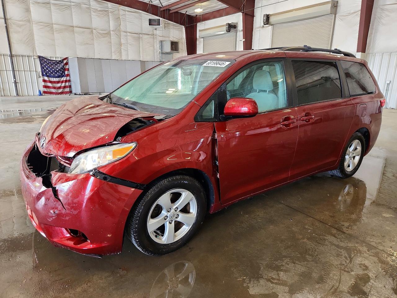 2017 TOYOTA SIENNA