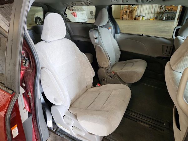 2017 TOYOTA SIENNA