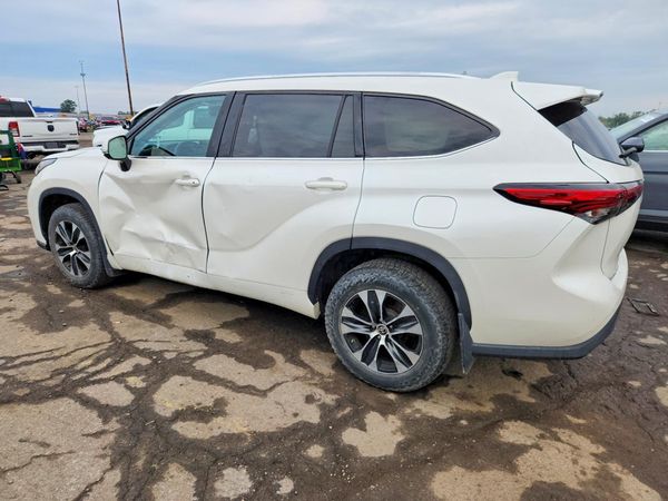 2021 TOYOTA HIGHLANDER