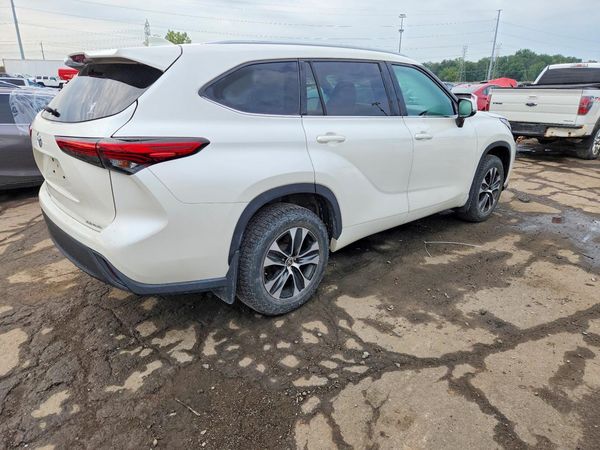 2021 TOYOTA HIGHLANDER