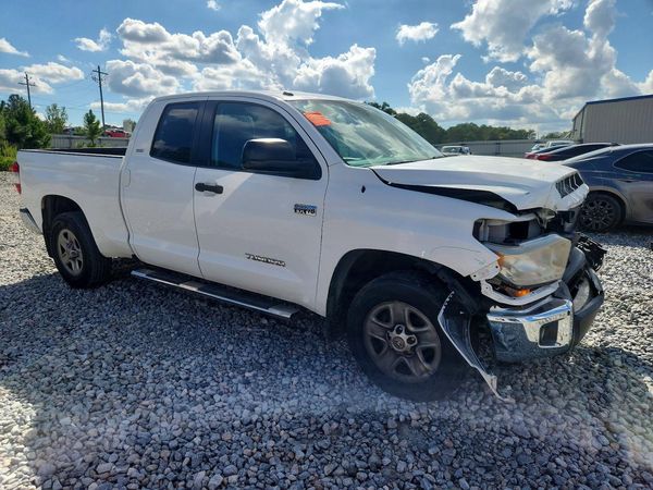 2017 TOYOTA TUNDRA SR/SR5