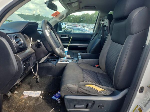 2017 TOYOTA TUNDRA SR/SR5