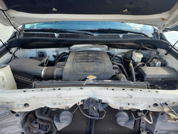 2017 TOYOTA TUNDRA SR/SR5
