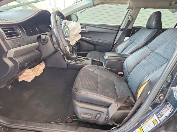 2015 TOYOTA CAMRY — DENT