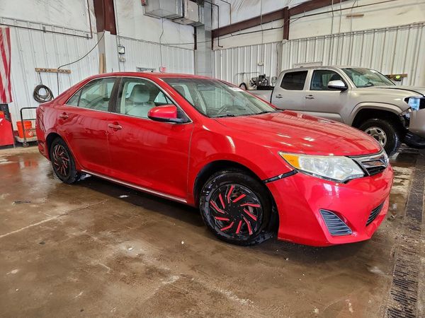 2012 TOYOTA CAMRY — Passenger 3/4