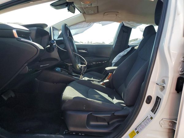2021 TOYOTA COROLLA LE — DENT