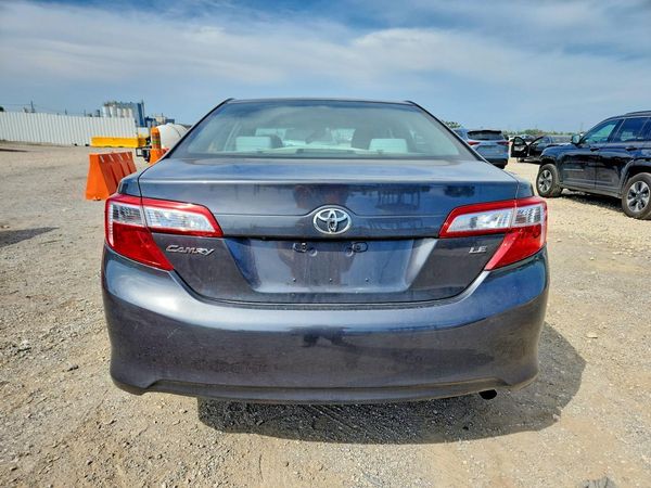 2014 TOYOTA CAMRY