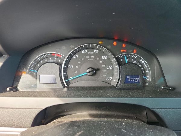 2014 TOYOTA CAMRY