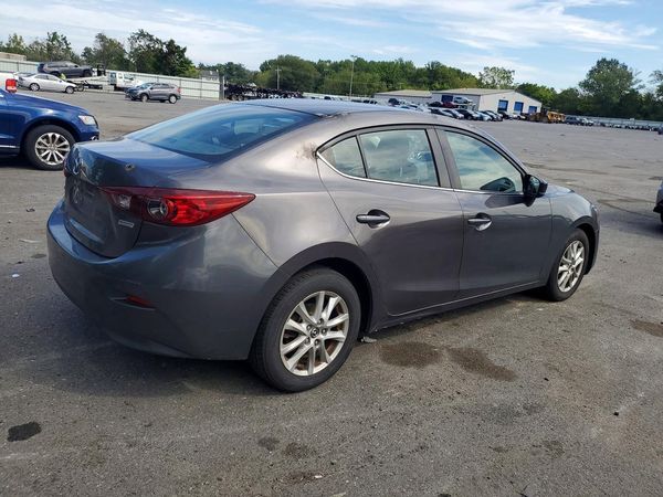 2018 MAZDA 3