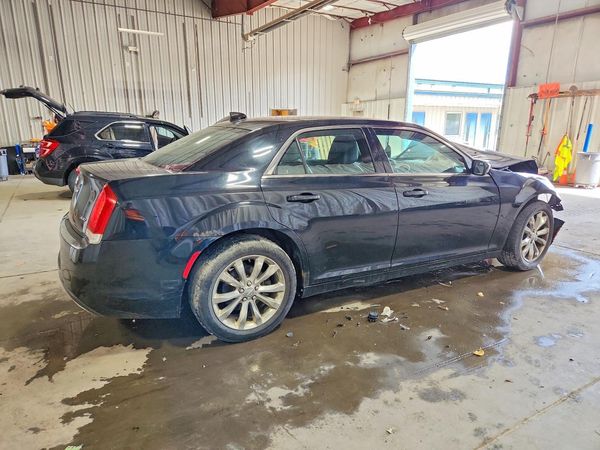 2016 CHRYSLER 300