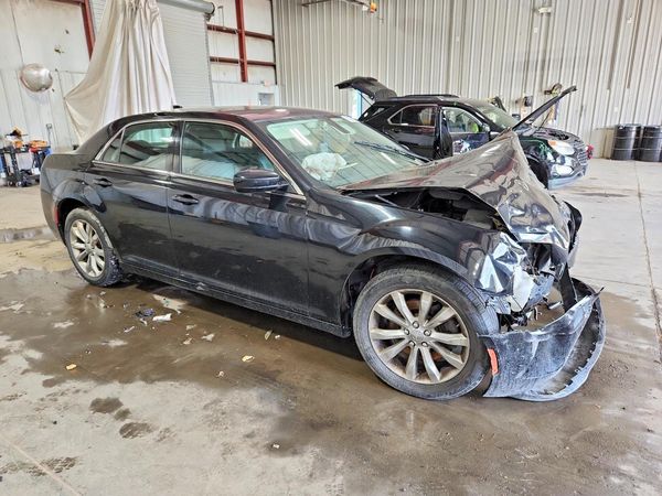 2016 CHRYSLER 300