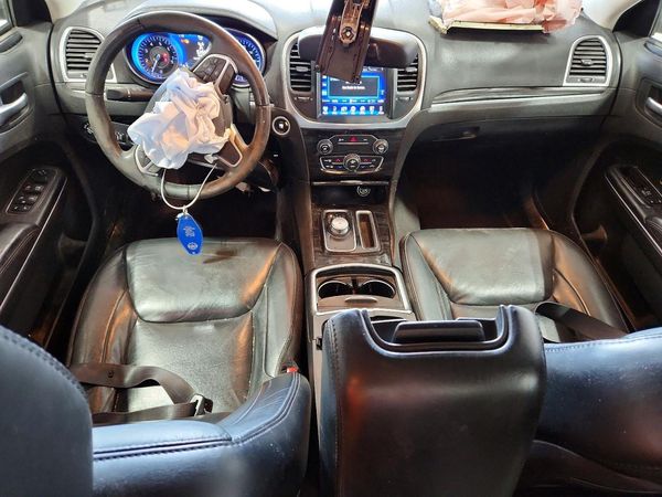2016 CHRYSLER 300