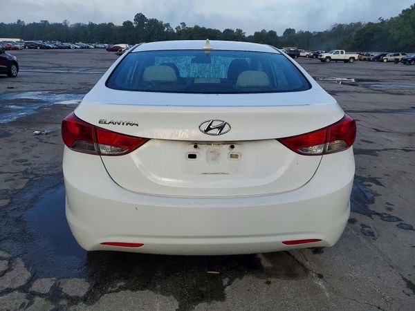2013 HYUNDAI ELANTRA