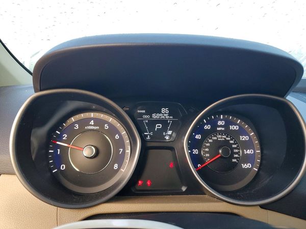 2013 HYUNDAI ELANTRA