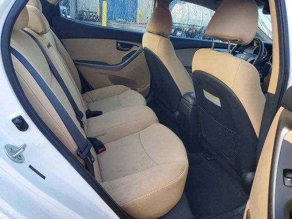 2013 HYUNDAI ELANTRA