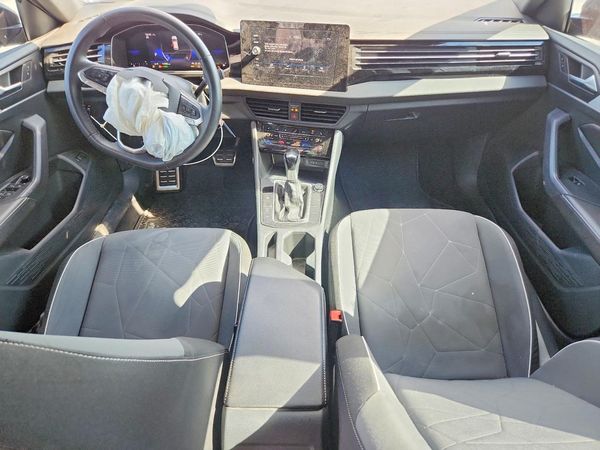 2025 VOLKSWAGEN JETTA