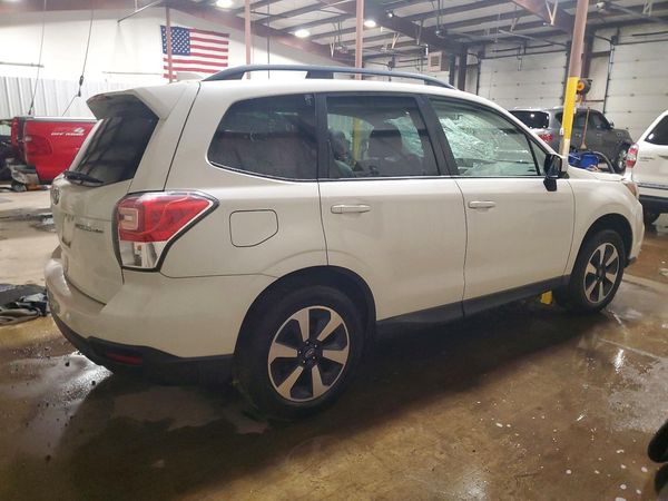 2018 SUBARU FORESTER Premium+ES