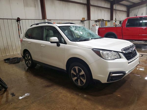 2018 SUBARU FORESTER Premium+ES