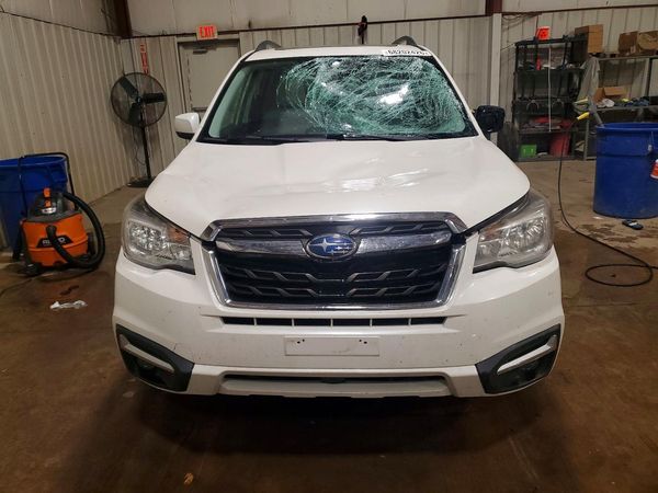 2018 SUBARU FORESTER Premium+ES