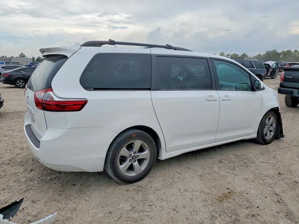 2020 TOYOTA SIENNA E grade