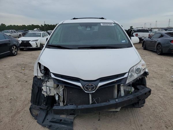 2020 TOYOTA SIENNA E grade