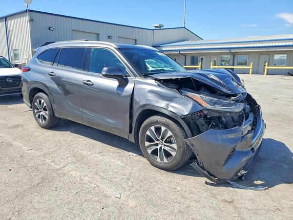 2021 TOYOTA HIGHLANDER
